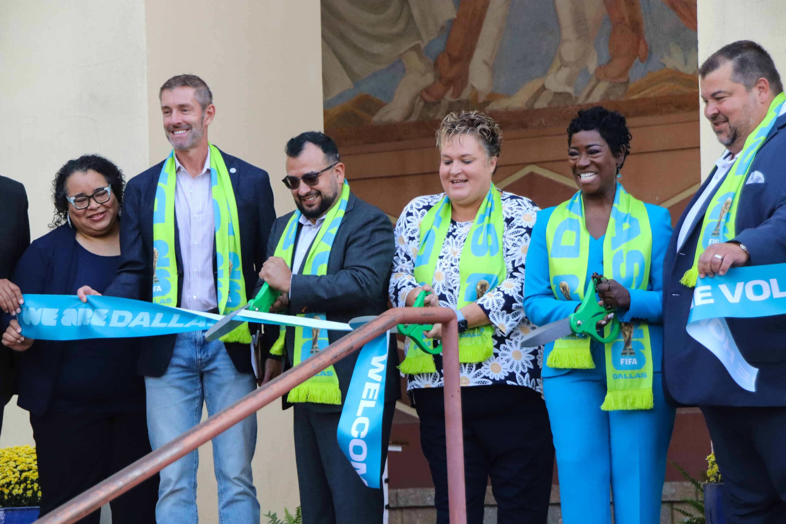 Read more about the article DALLAS CELEBRATES GRAND OPENING OF FIFA WORLD CUP 2026™ VOLUNTEER CENTER