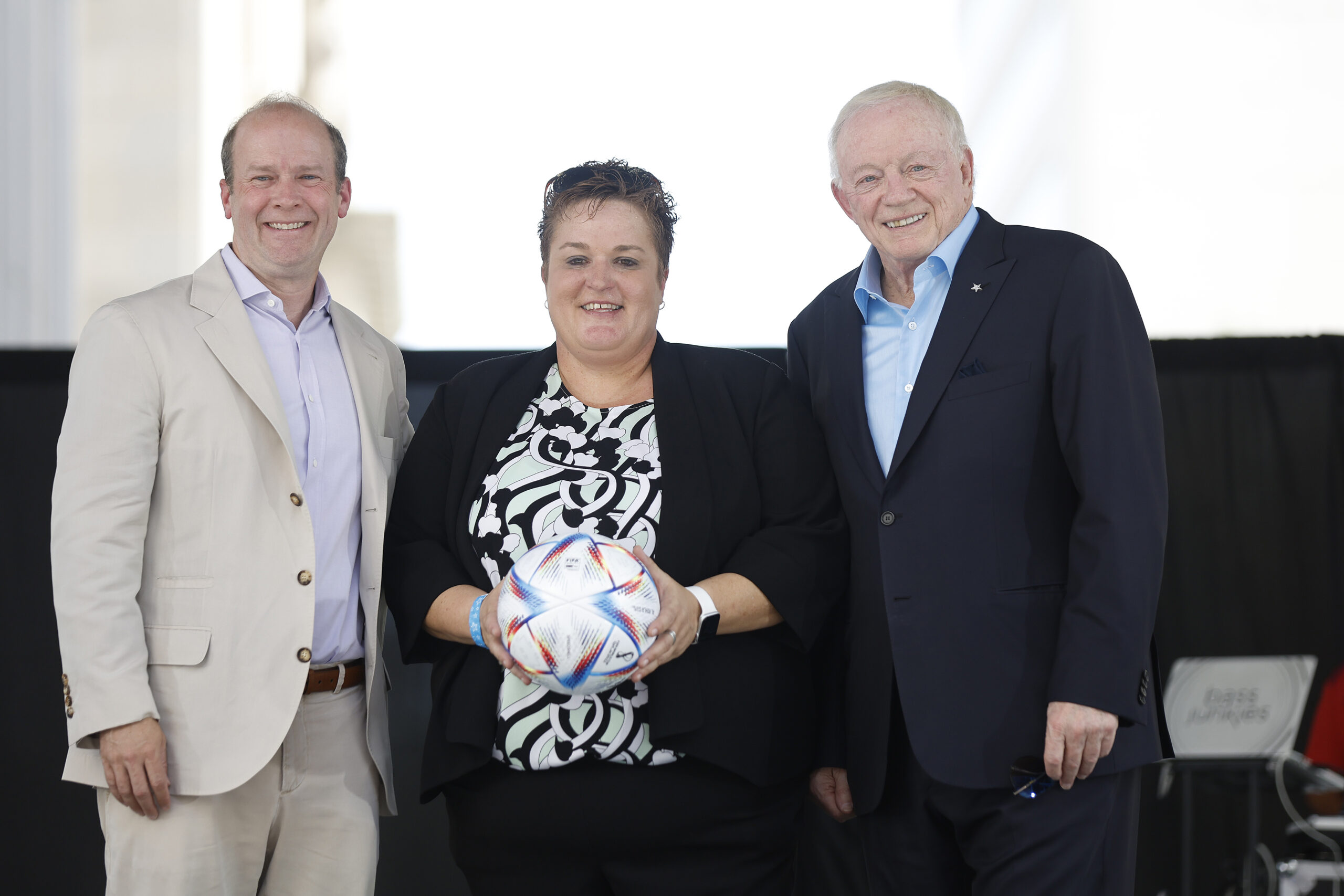 Read more about the article Dallas Cowboys and Daniel L. Hunt Announced as Official Dallas World Cup Host City Supporters