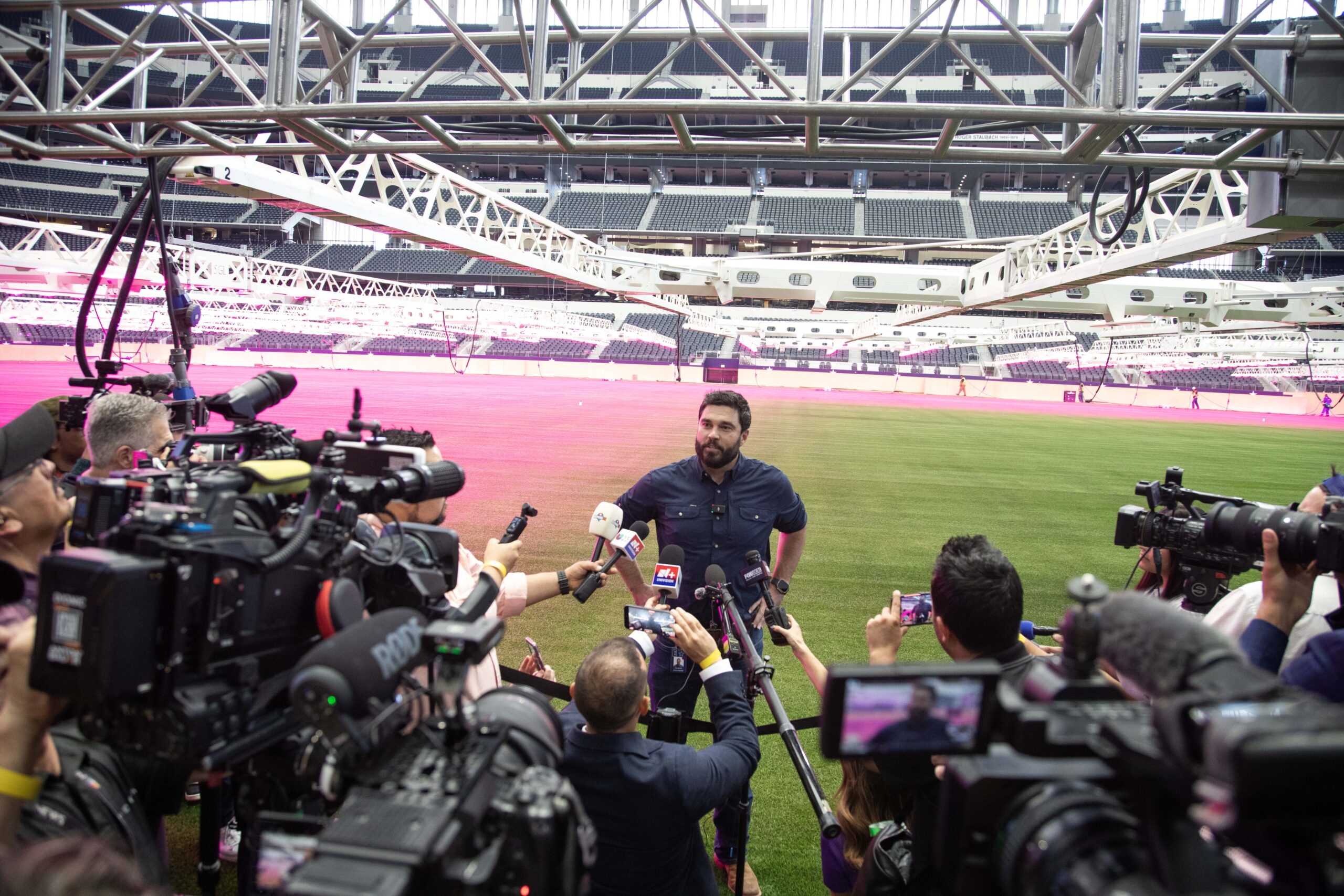 Read more about the article FIFA World Cup 2026™ Pitch Unveiled at Dallas Stadium in Arlington